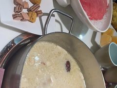 -洪氏嗨捞·猪肚鸡火锅(阳光天地店)