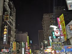 -六合夜市