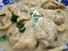 黄鱼馄饨-明呈黄鱼面馆(斜土路店)