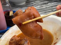 南乳猪脚净食-正斗面家