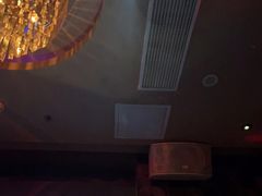 -K+全国连锁KTV(绿地缤纷天地店)