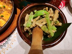 -云海肴·汽锅鸡·云南菜(天山百盛优客店)