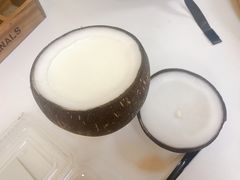 -志龙皇冠吃货椰子铺