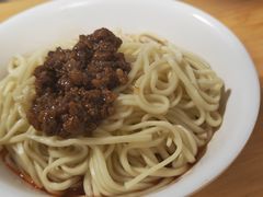 素椒杂酱面-明红蹄花(糍粑店街店)
