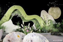 -白雪公主婚纱摄影