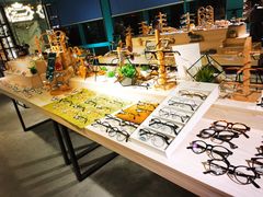 -Trend1881视光·蔡司视觉(领展广场店)