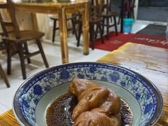 猪蹄-无名氏宵夜小摊(祝家三姐妹馄饨店)