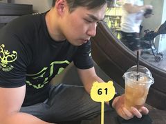 -莓园冰淇淋店