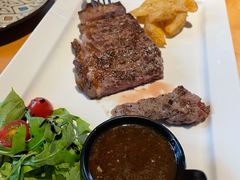 -LENBACH兰巴赫西餐啤酒坊(大连东港店)