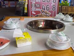 -懒猫鱼·稻田蛙·芋儿鸡火锅(成都东站店)