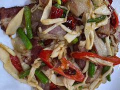 鲜笋炒腊肉-后卫寨猫耳朵(后卫寨店)