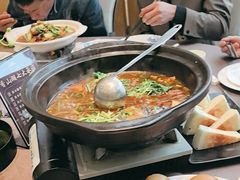 -香山湖家家宴(中山陵店)