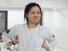 -菠萝格斗巴西柔术训练馆