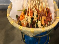 -马路边边串串香形象店(磐石路店)