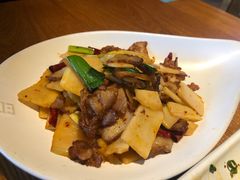腊肉炒香笋-云海肴·汽锅鸡·云南菜(苏州中心店)