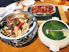 -隔壁老王·家常云南菜(花巷店)