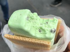 -詹爷爷乌节路街头冰淇淋