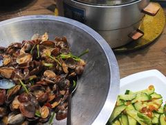 海菜包子-方国老头包子·39年威海本地老字号•小船海鲜疙瘩汤
