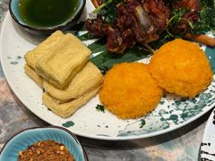 炸物拼盘-浩海火烧云傣家菜(京广店)