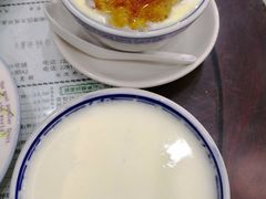桃胶双皮奶-仁信老铺(华盖路店)