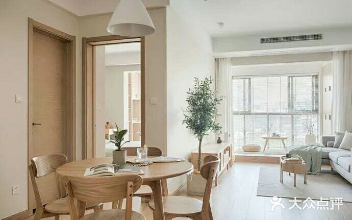 这套清新简约又不缺乏暖意的居家