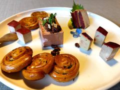 红酒鹅肝精选配葱油饼-解香楼(八盘岭路店)