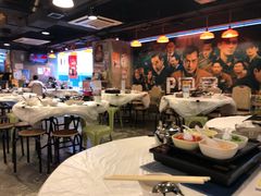 大堂-鲜入围煮花胶鸡海鲜火锅