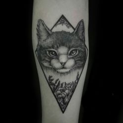 手臂-筑tattoo纹身工作室