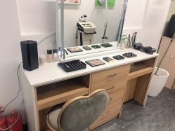 -涂tu指甲日式美甲美睫店