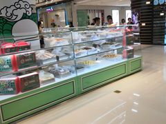 面包甜点陈列柜-上海哈尔滨食品厂(合生汇店)