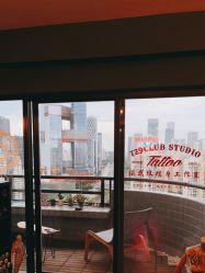 点击看大图 -729CLUB美式风格纹身店