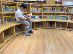 -漕河泾街道图书馆(漕河泾社区文化活动中心店)