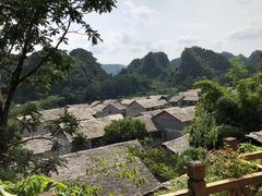 -高荡千年布依古寨旅游景区