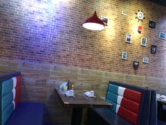 卡座-米小姐肉蟹煲(万达店)