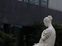 -李自健美术馆