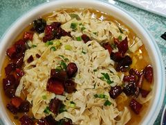 -鹤乡东北菜(崮山路店)