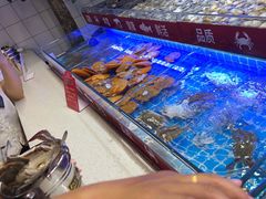 -四囍码头海鲜烧烤自助火锅(外滩南京东路悦荟广场店)