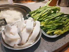 -山河屯铁锅炖(哈西站店)