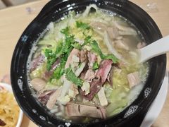 -闫家驴肉老店(华电一校店)