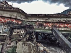 -四川汶川特大地震漩口中学遗址