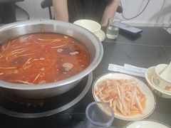 -周良天山牛杂城(天山路总店)