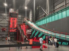 -极限PLAY运动娱乐新世界·团建派对表演休闲馆·室内高空游乐园