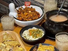 -莲餐厅·湖北菜·潜江小龙虾店(愚园路店)