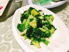 蒜蓉炒西兰花-西安饭庄·非遗陕菜(钟楼店)