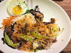 -明洞阿姨·韩式酱蟹烤肉·创意料理(三元桥店)