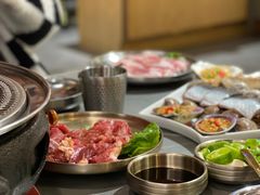 -围炉肉舍丹东海鲜烤肉·烤活鳗(步行街店)