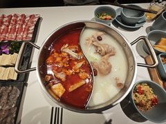 酸汤猪手火锅-小街猪手(团结湖店)