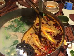 -小天鹅火锅·一线江景洪鼎旗舰店(洪崖洞店)