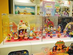 -泡泡玛特POPMART(杭州乐堤港店)