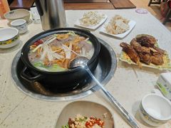 山菌牛肉汤锅-九寨特色牦牛肉汤锅 羊肉汤锅